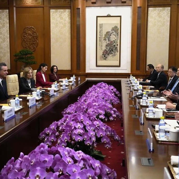 California Gov. Newsom has surprise meeting with China's leader Xi amid warm welcome in Beijing